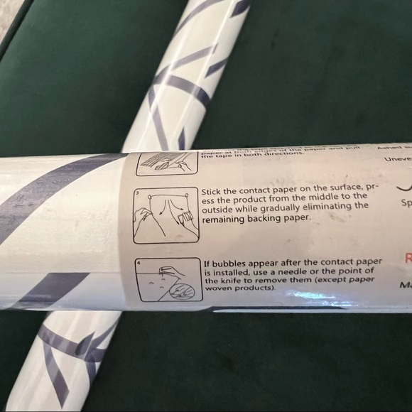 Peel & Stick Wallpaper Herringbone Navy Blue (x2) - Picture 13 of 16